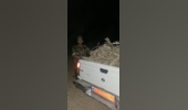کشف محموله چوب تاغ قطعشده از قاچاقچیان در منطقه حسینآباد دهنمک در پی گشت و پایش نیروهای منابع طبیعی در منطقه حسینآباد دهنمک