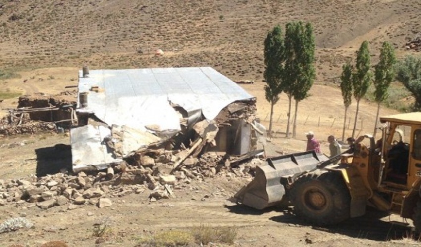 رفع تصرف ۱۰ هکتار از اراضی ملی مهدیشهر 