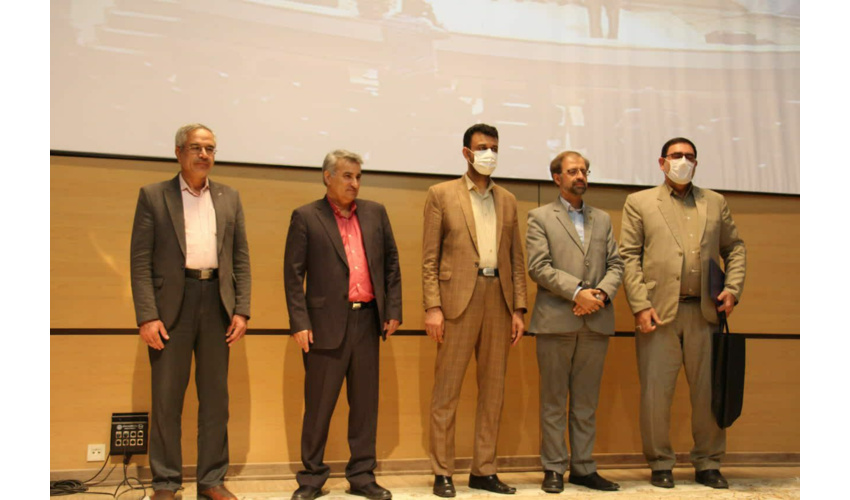 اداره کل منابع طبیعی و آبخیزداری استان سمنان دستگاه برتر در زمینه آمار و برنامه‌ریزی شد 