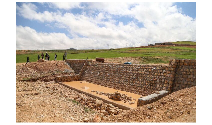 اتمام عملیات مرمت بند خاکی شاهرودخانه ارمیان شهرستان میامی