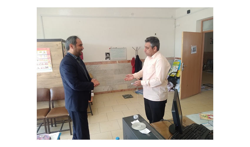 کاشت ۴۰۰ میلیون اصله نهال در قالب طرح‌های منابع طبیعی/ تهیه بسته‌های ترویجی و آموزشی