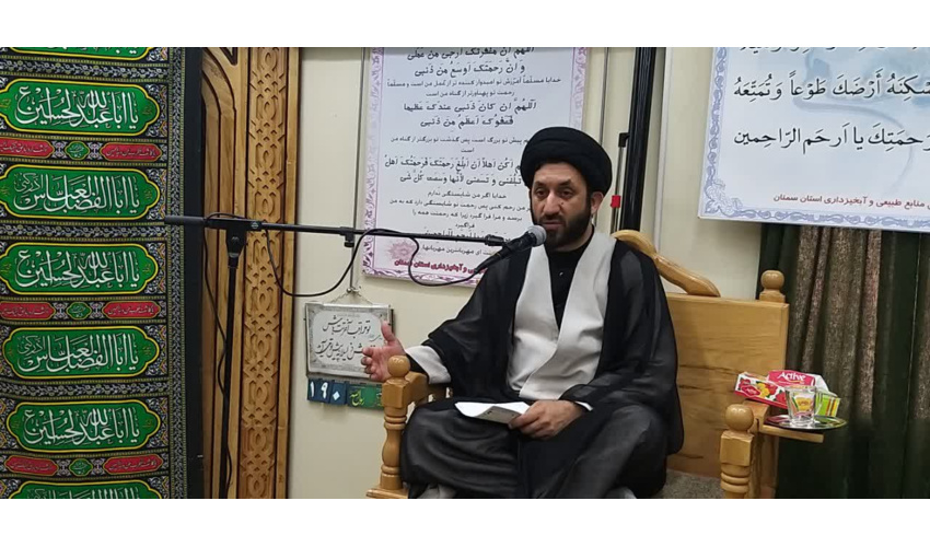 عاشورا ، دانشگاه انسان سازی در مكتب امام حسین (ع) است. 