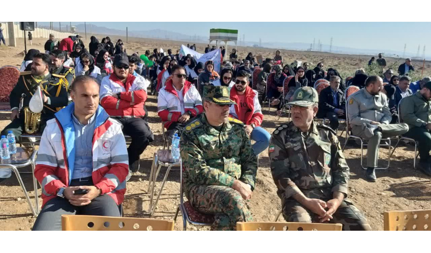 گزارش تصویری/مراسم درختکاری طرح مردمی کاشت یک میلیارد درخت در نیروگاه شهید باکری سمنان 