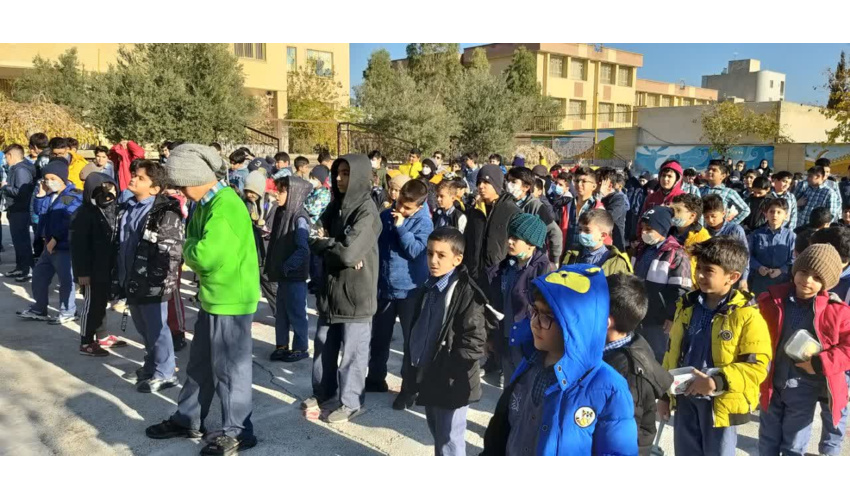 نواخته شدن زنگ طبیعت در مدارس سمنان بمناسبت آغاز طرح مردمی یک میلیارد درخت با پویش کویر سبز