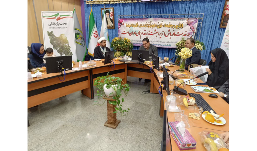 گرامیداشت روز زن و مقام مادر به مناسبت ولادت بانوی دو عالم حضرت فاطمه سلام الله علیها در اداره کل 