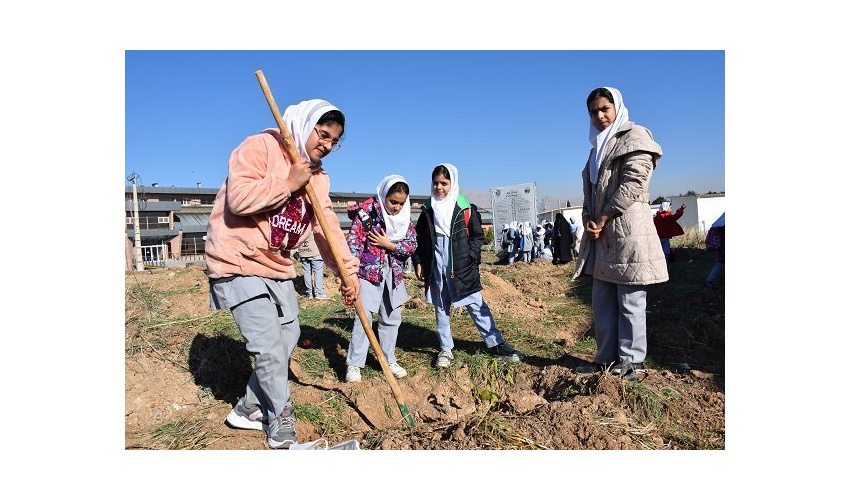 آموزش 400 نفر همیاران طبیعت دانش آموز و معلم در شهرستان گرمسار