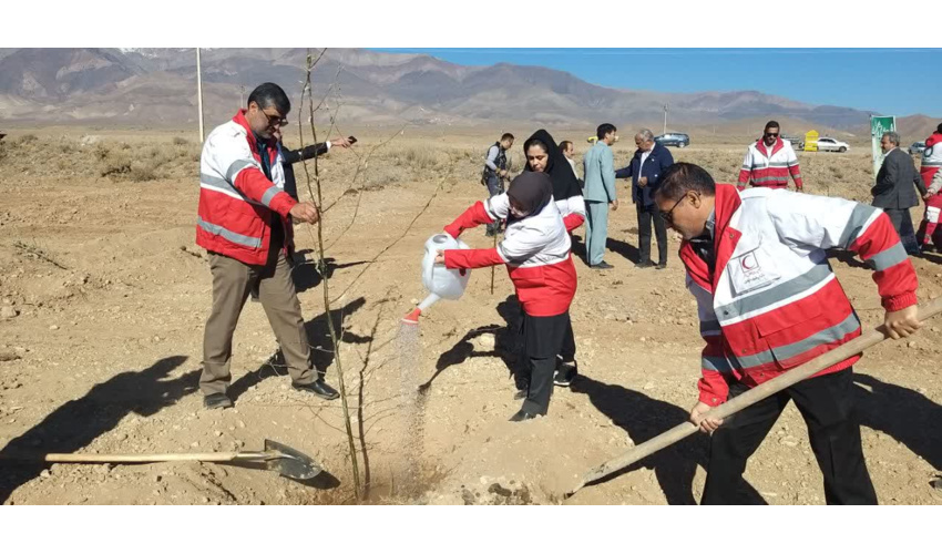 چهار هزار نهال در پادگان ارتش شهرستان شاهرود کاشته شد