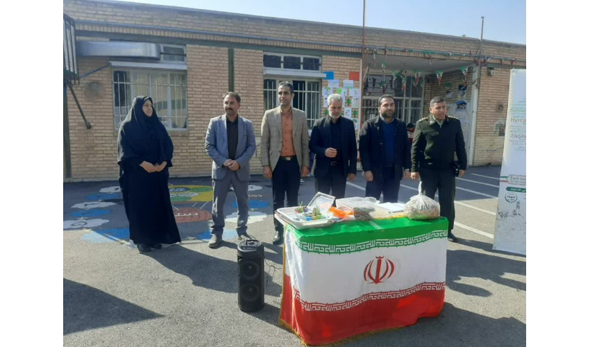 کاشت 63 اصله نهال به نیت و سن سردار شهید حاج قاسم سلیمانی در مدرسه شهید چمران آرادان غرس گردید