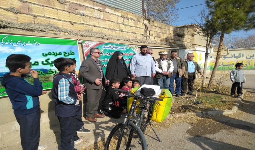 آموزش تولید نهال در مدرسه شهدای روستای جزن انجام پذیرفت 