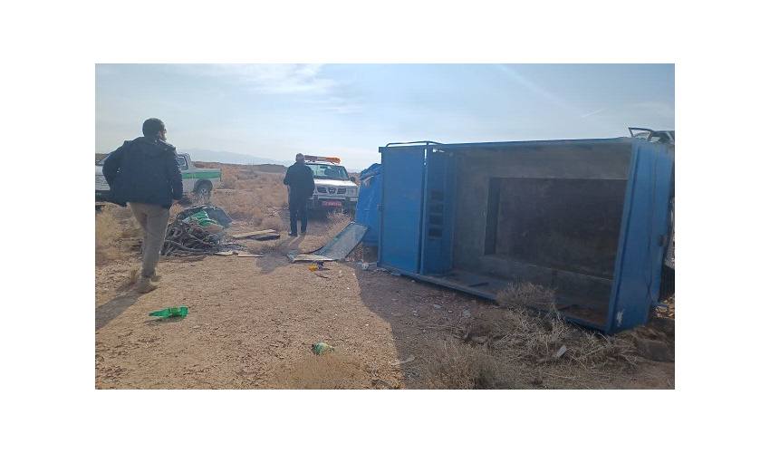 کشف 1045کیلو گرم چوب تاغ از خودروی واژگون شده در محور طرود