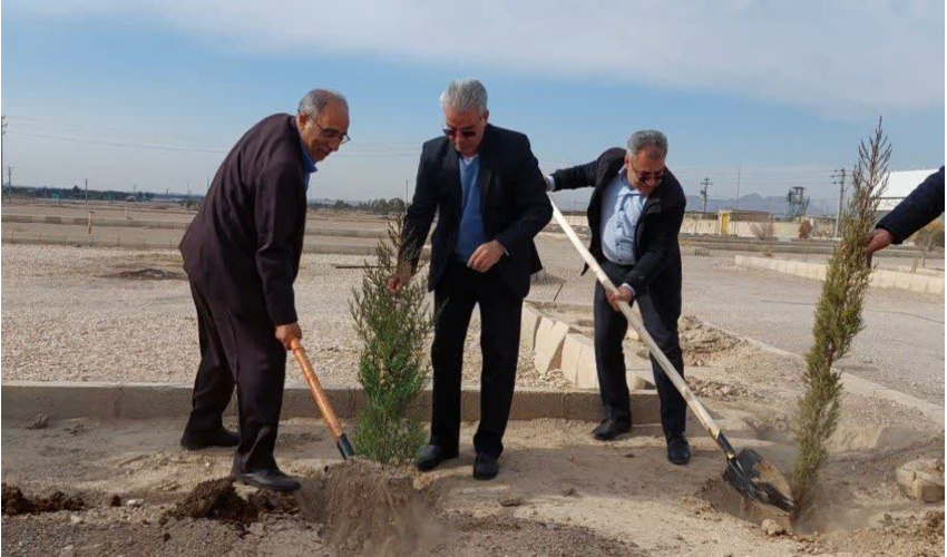 پویش درختکاری 《به نام پدر》در  شهرستان سمنان برگزار گردید