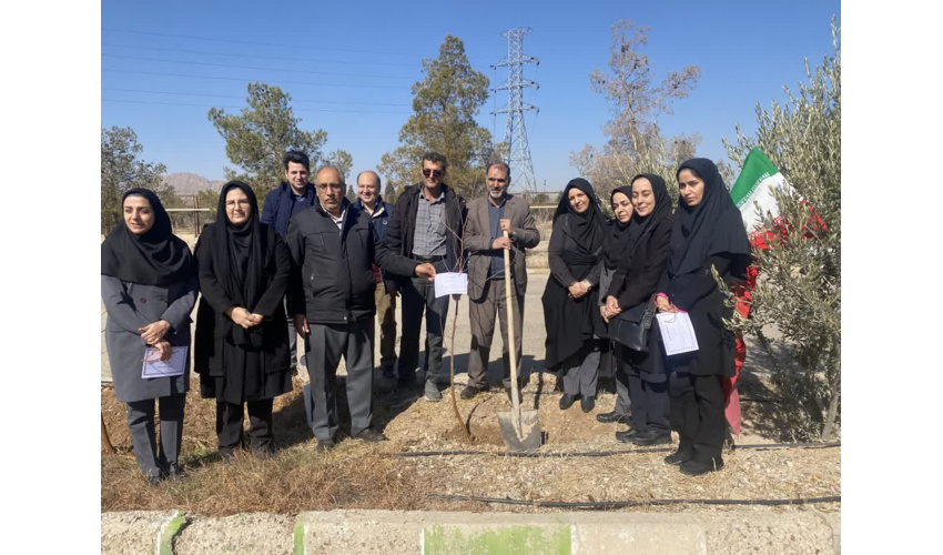 کاشت نهال با مشارکت سازمان جهاد کشاورزی به مناسب ایام الله دهه فجر