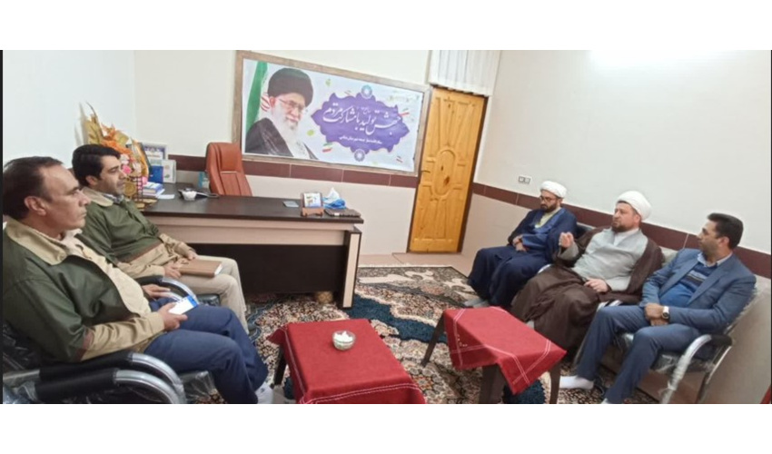 دیدار رئیس اداره منابع طبیعی و آبخیزداری شهرستان میامی با امام جمعه شهر میامی بمناسبت هفته منابع طبیعی و روز درختکاری